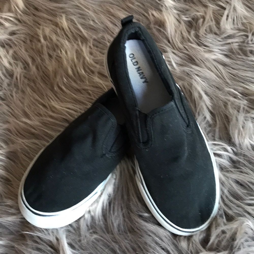 Old Navy canvas slip on shoes girls 1 black